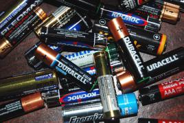 Toxicity of waste batteries